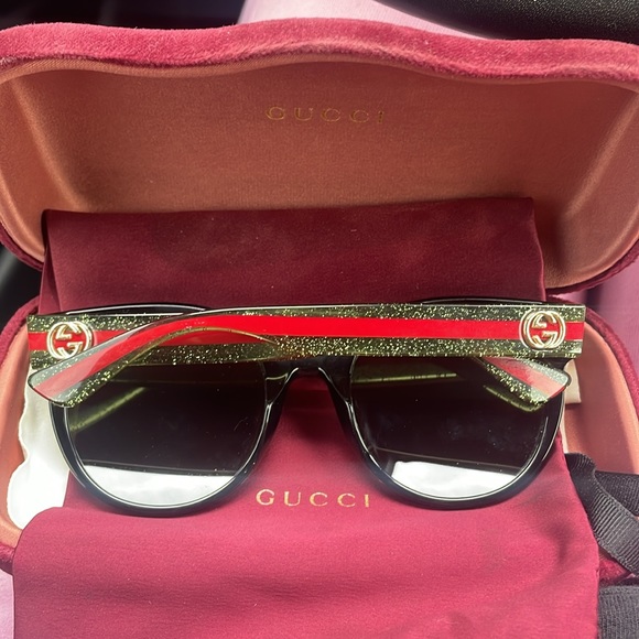 Authentic Gucci sunglasses red & green sparkle